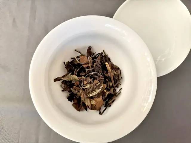 福鼎老白茶价格表（清冽醇柔的正宗福鼎白茶）
