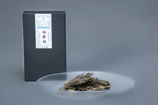 福鼎老白茶价格表（清冽醇柔的正宗福鼎白茶）