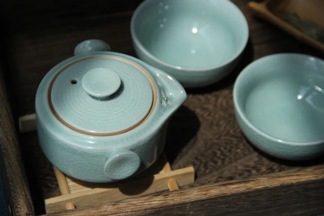 哥窑瓷器的市场价格（惊艳）