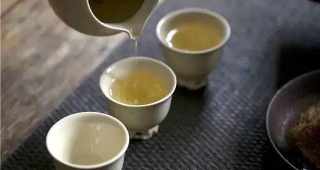 福鼎老白茶价格表（清冽醇柔的正宗福鼎白茶）