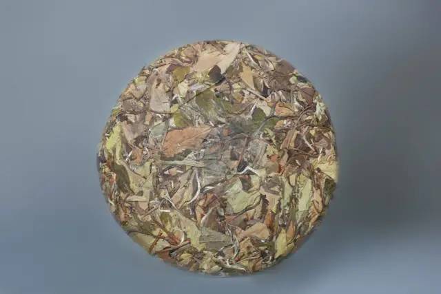 福鼎老白茶价格表（清冽醇柔的正宗福鼎白茶）