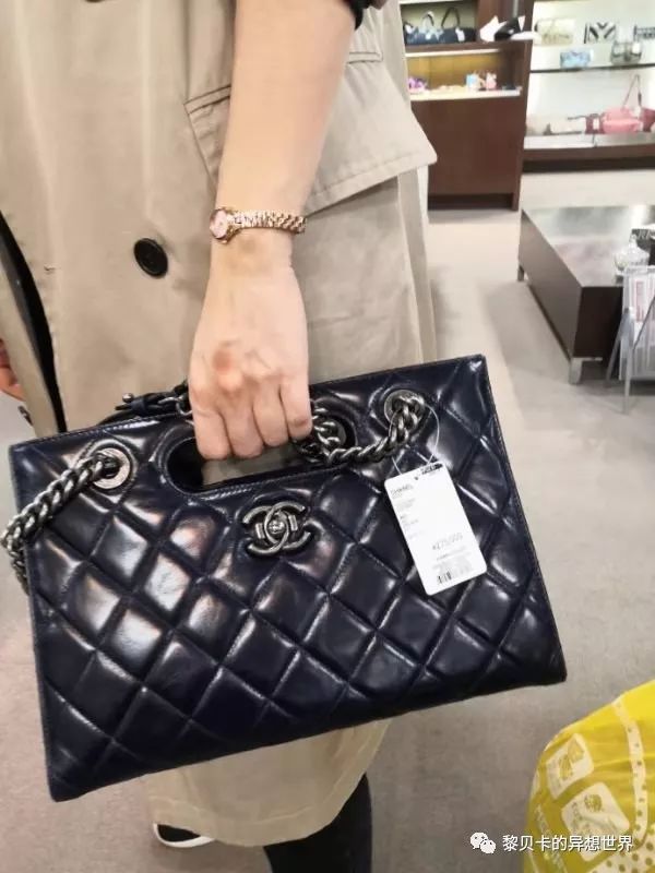 gucci酒神包迷你价格（她们说这个单品用十年还会心动）