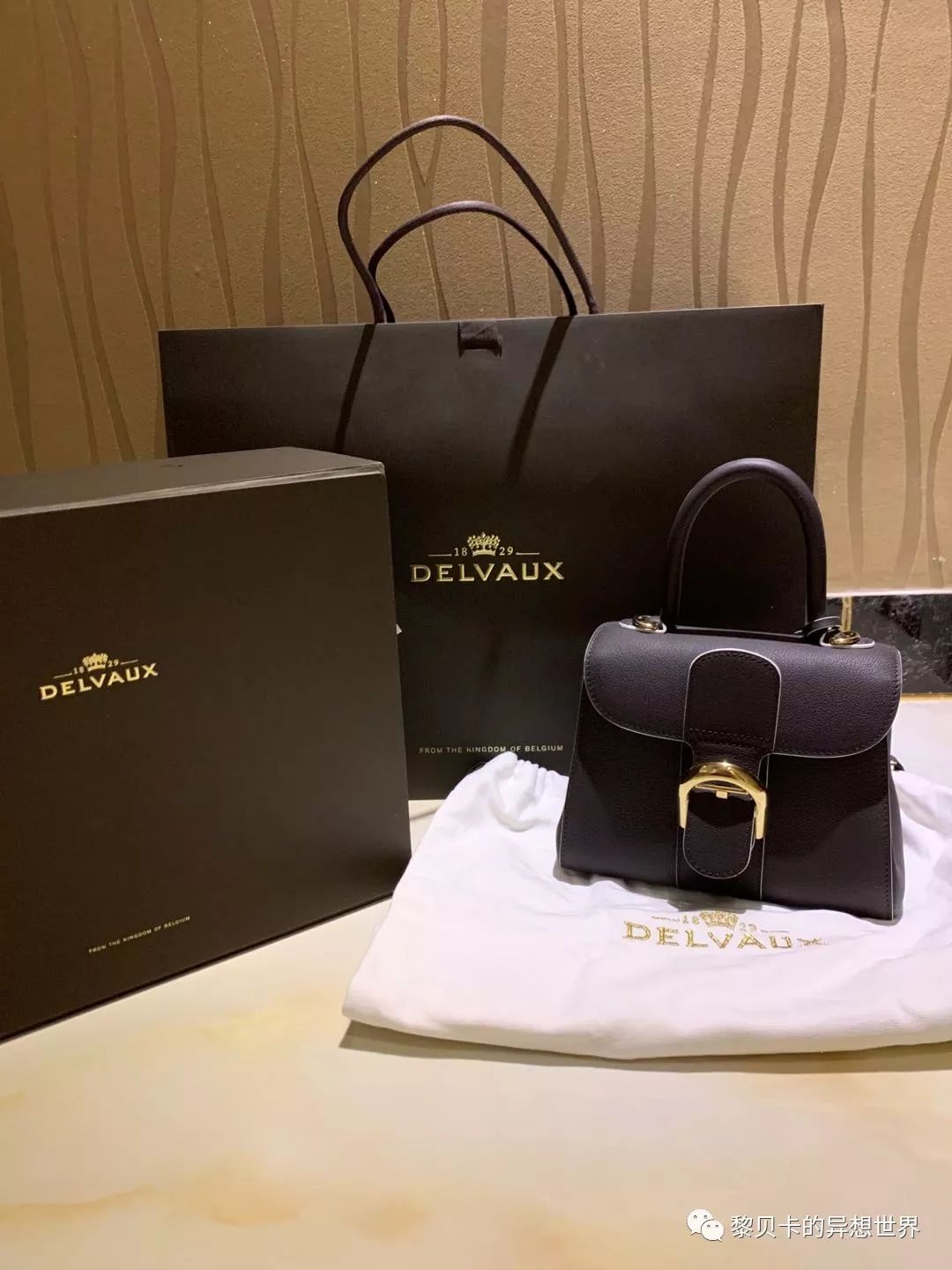 gucci酒神包迷你价格（她们说这个单品用十年还会心动）