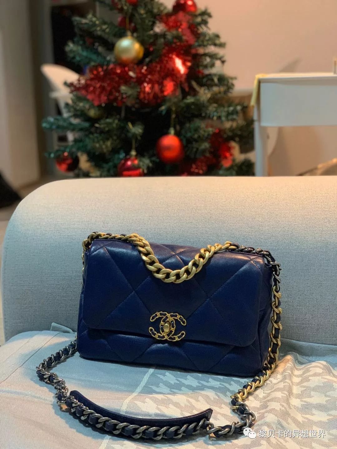gucci酒神包迷你价格（她们说这个单品用十年还会心动）