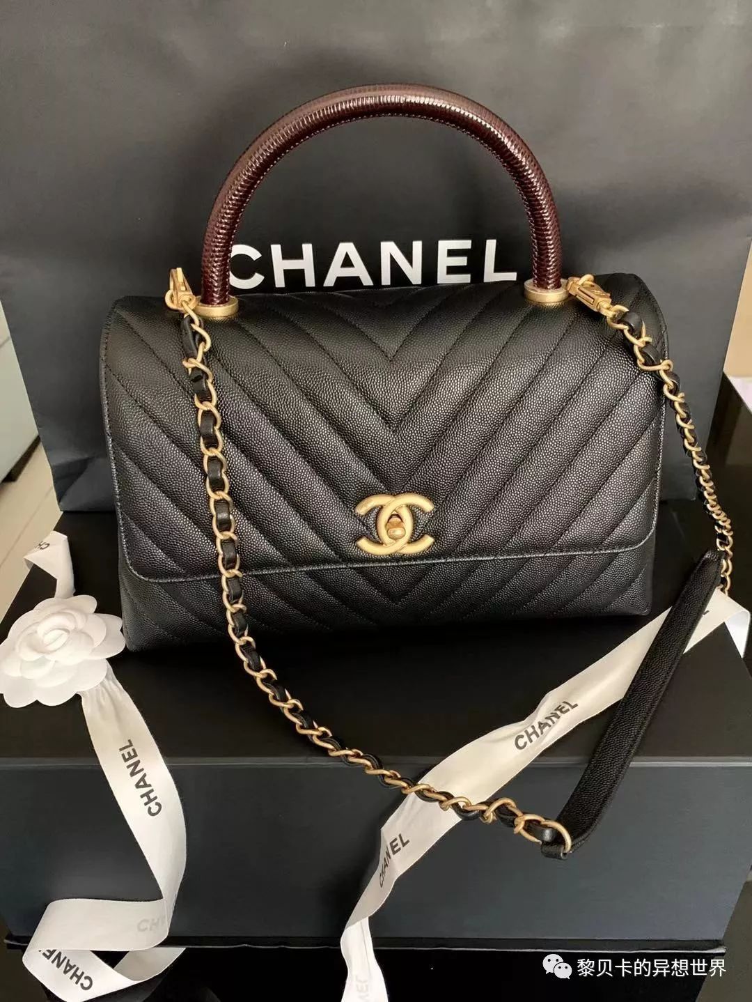 gucci酒神包迷你价格（她们说这个单品用十年还会心动）
