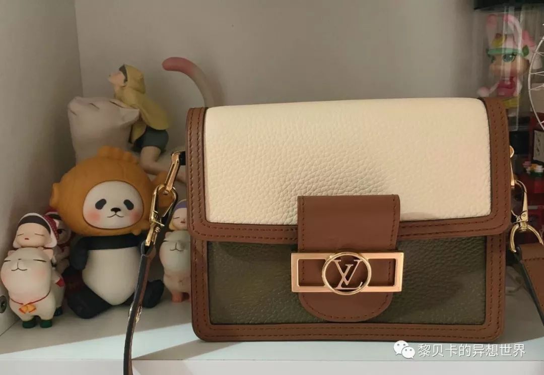 gucci酒神包迷你价格（她们说这个单品用十年还会心动）