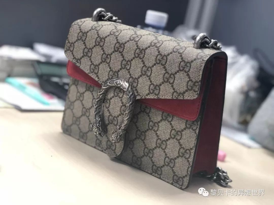 gucci酒神包迷你价格（她们说这个单品用十年还会心动）