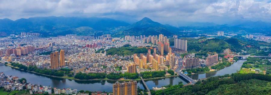 白中华烟价格表和图片（中国50万人小城）