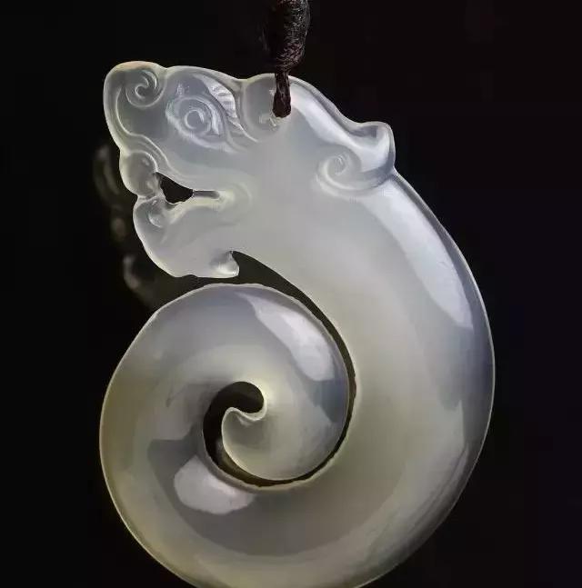 玛瑙和玉髓哪个价格高（玉髓和玛瑙的区别）