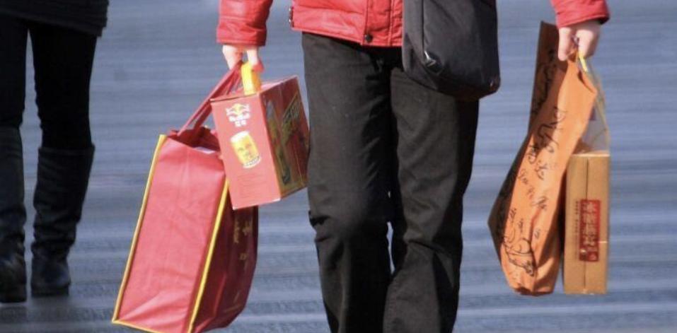 五粮春价格（春节送酒需谨慎）
