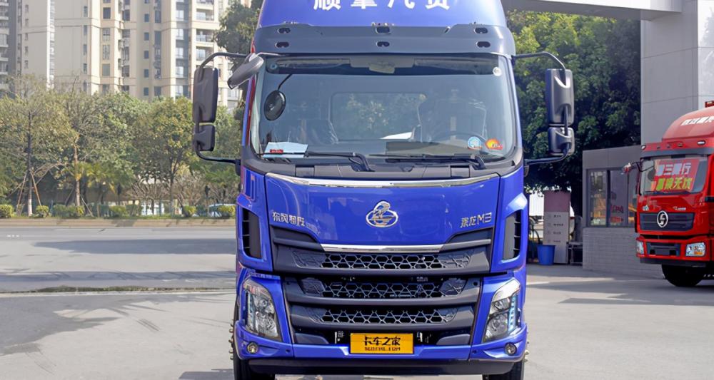 小廂式貨車大全價格表（9米7貨廂65方容積）