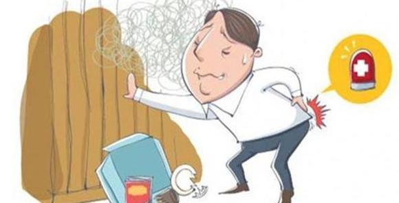 曲度牌腰椎治疗仪多少钱一台（腰椎间盘突出如何治）