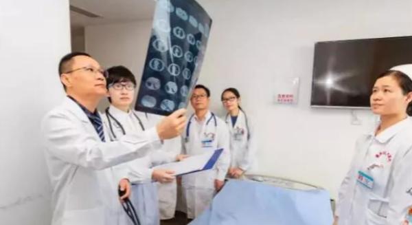 洗肺多少钱一次（男子咳嗽3个月）