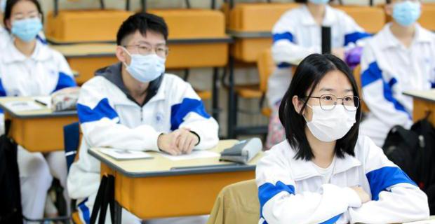高三补习多少钱（高三学生补课花费10万）