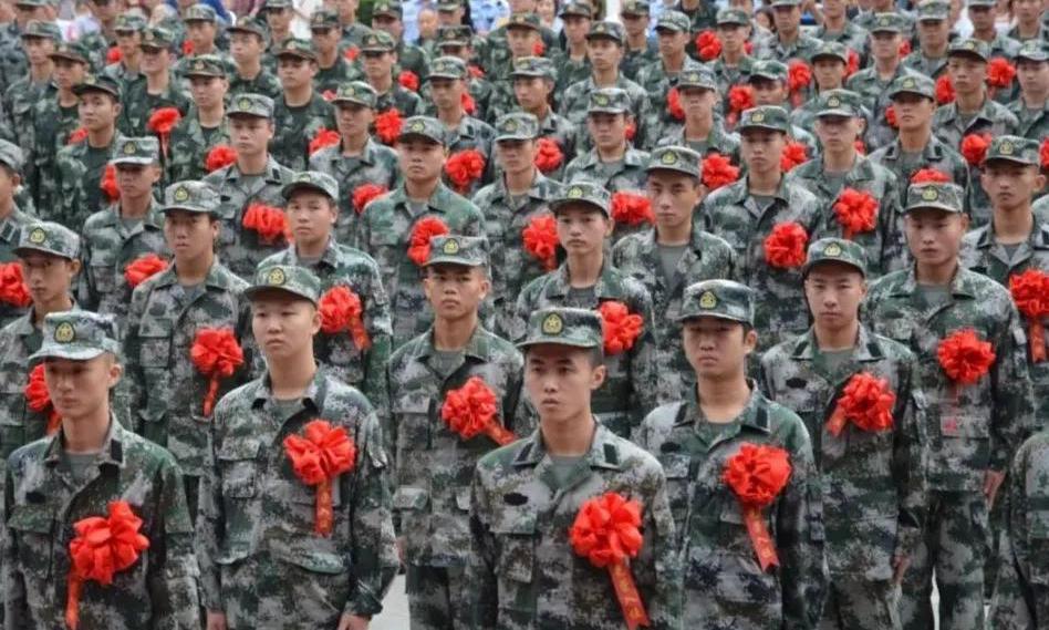 两年义务兵回来一共能拿多少钱（工资）