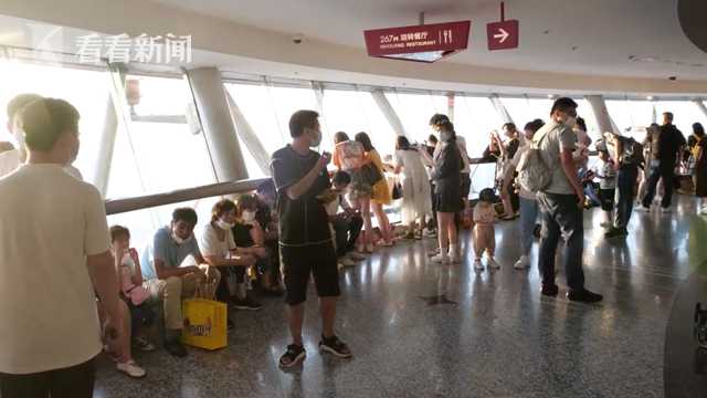 东方明珠门票多少钱（登临东方明珠）