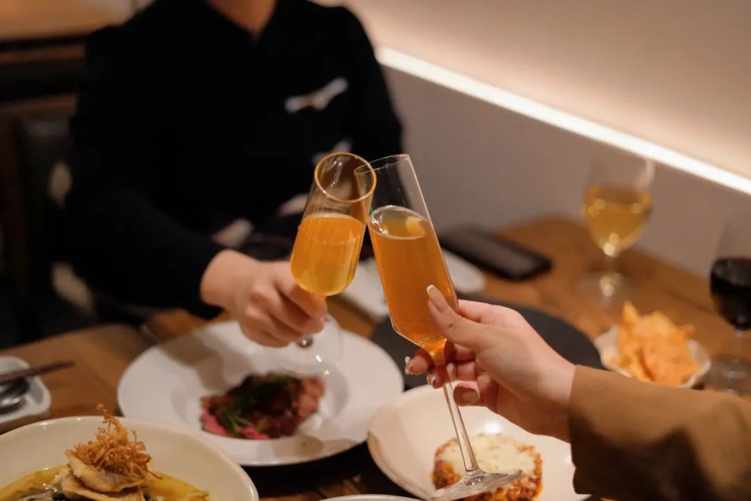 乌克兰酒店多少钱一晚（重磅新开）