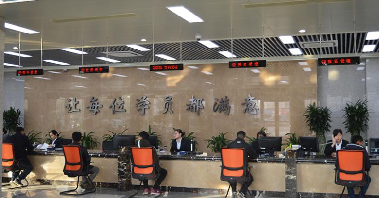 考自动挡驾照多少钱（驾驶证费用明细）