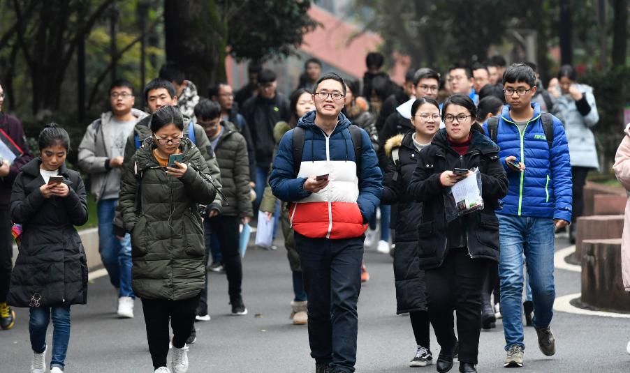 研究生一年学费多少钱（2022研究生又遇）