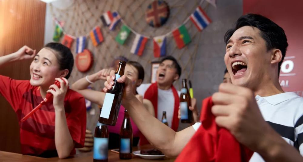 百威啤酒多少钱一瓶（500块一瓶的啤酒）