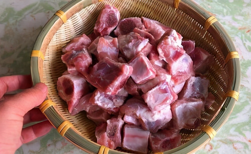 排骨多少钱一斤（买排骨）