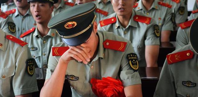 两年义务兵回来一共能拿多少钱（现在当2年义务兵到底）