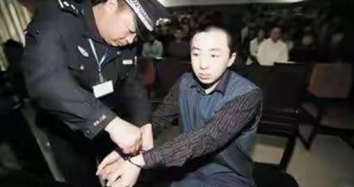 atm机一天最多取多少钱（15年前）