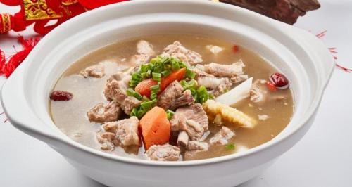 牧草价格多少钱一吨（羊肉破40元）