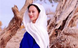 玻璃隕石多少錢一克（貴州90后女孩撿到價值32億的隕石）