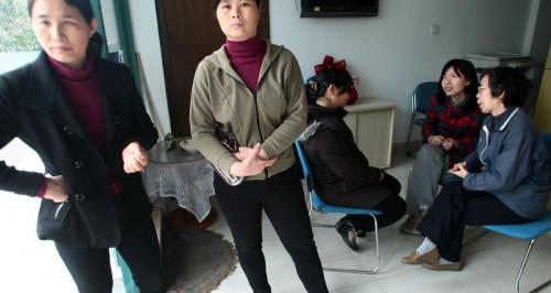 住家保姆多少钱一个月（48岁女保姆哭诉）