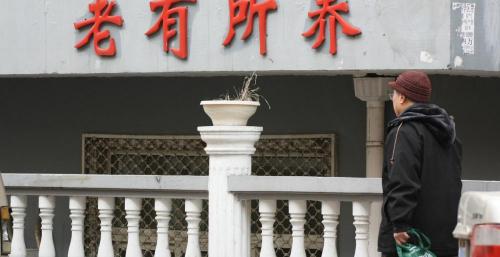 三险一个月要交多少钱（个人交保险）