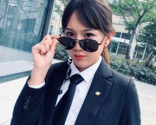 保镖一个月多少钱（杭州95后姑娘当保镖）