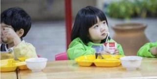 幼儿园一般多少钱（谁给你的勇气生二胎）