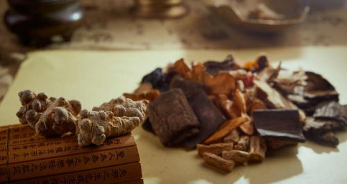 茯苓多少錢(qián)一斤（長(zhǎng)得像甘薯）