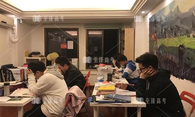 艺考文化课补习多少钱（艺术生文化课分数线要考多少分）