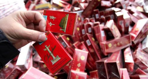 软红黄鹤楼多少钱一包（一条烟只赚几块钱）