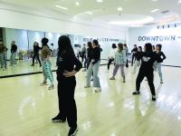 学爵士舞价格多少钱一个月（桂林悄然兴起学舞热潮）
