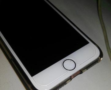 苹果7plus屏幕碎了换屏多少钱（苹果iPhone）
