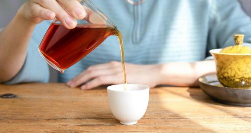 茶化石普洱多少钱一斤（喝茶入门指南）