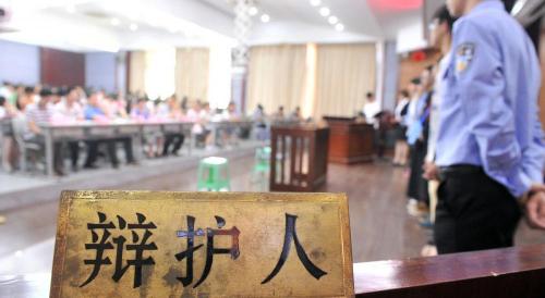 工伤请律师大概需要多少钱（工伤获赔180万）