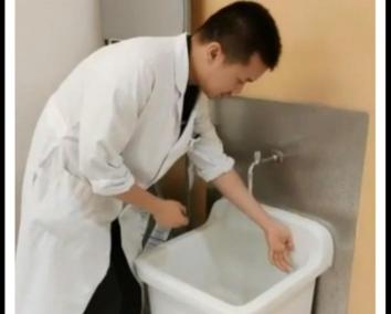 百多邦软膏多少钱一支（外出旅游常备药物）