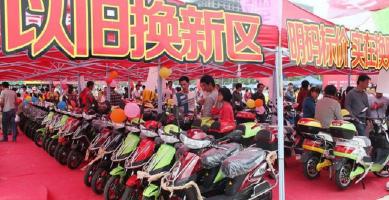 电瓶多少钱（电动车电池以旧换新给价多少不吃亏）