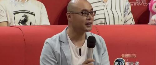 去看心理医生要花多少钱（为什么他总觉得自己有病）