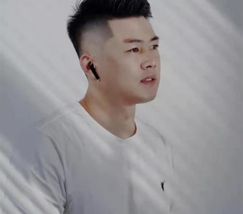 摩根烫多少钱一次（换来换去还是这几种发型养眼）
