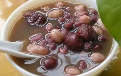 精芪双参胶囊多少钱一盒（产后气血不足该怎么食补你知道吗）