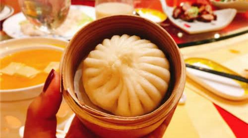 狗不理包子多少钱一个（​162岁的）