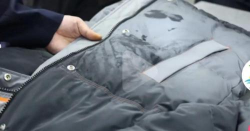 干洗一件羽绒服多少钱（男子千元羽绒服被洗衣店洗毁）