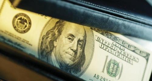 美国一个月工资多少钱（​美国GDP23万亿美元）