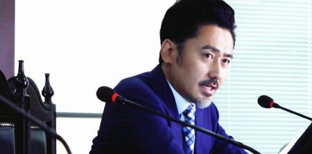 起诉离婚请律师需要多少钱（找个律师去打官司）