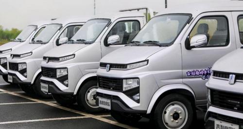 馭菱雙排小貨車報價（經(jīng)濟型國六載貨卡車盤點）